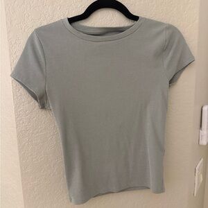Hollister Light Gray Short Sleeve Tee